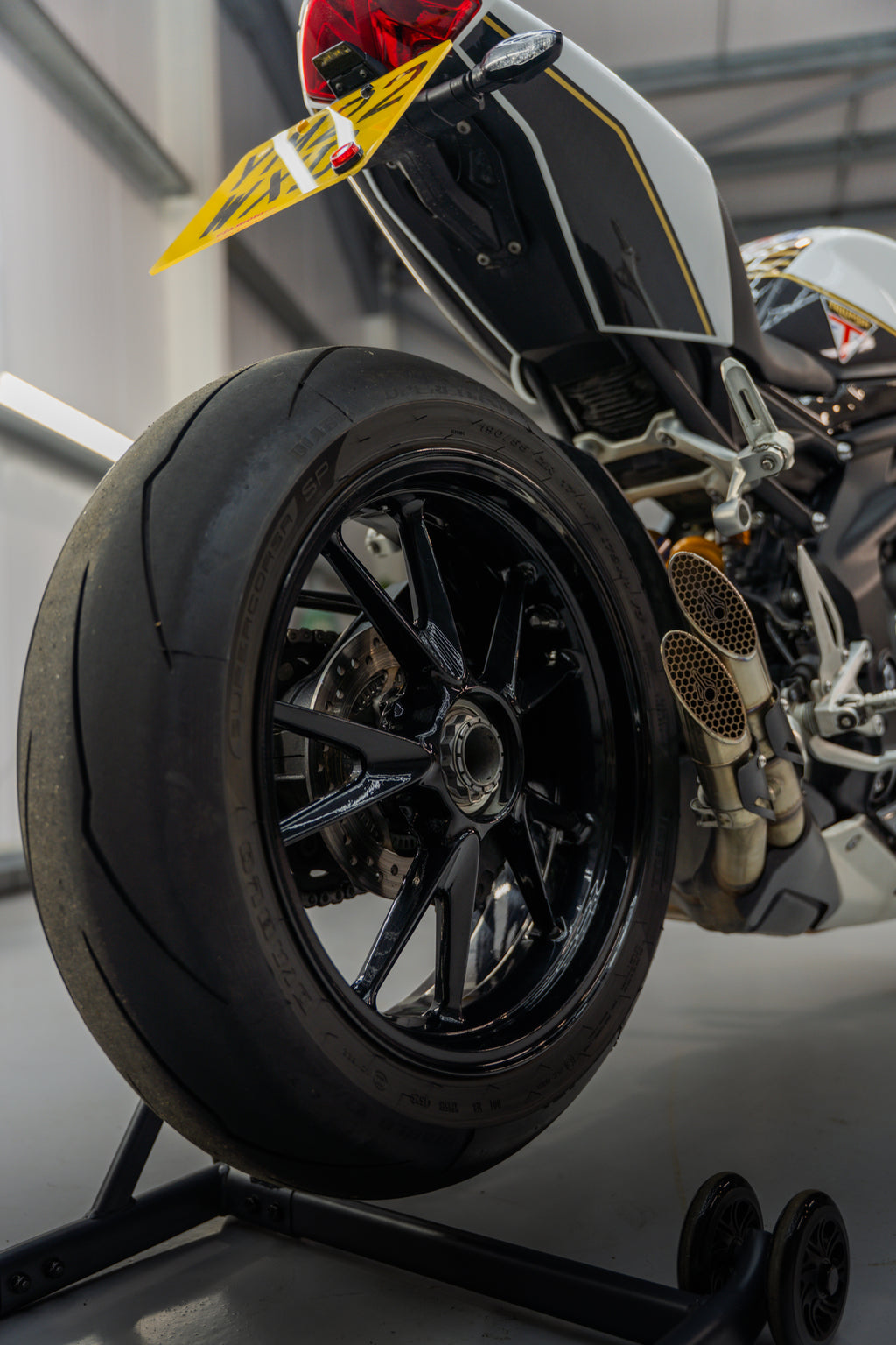 Triumph Speed Triple 1200 RR