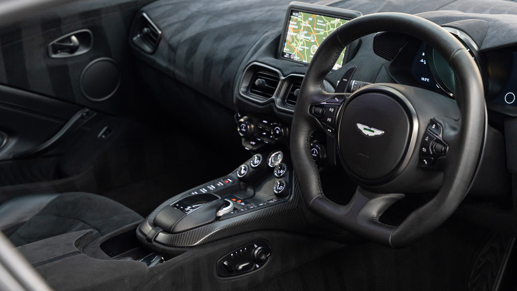 Aston Martin V8 Vantage