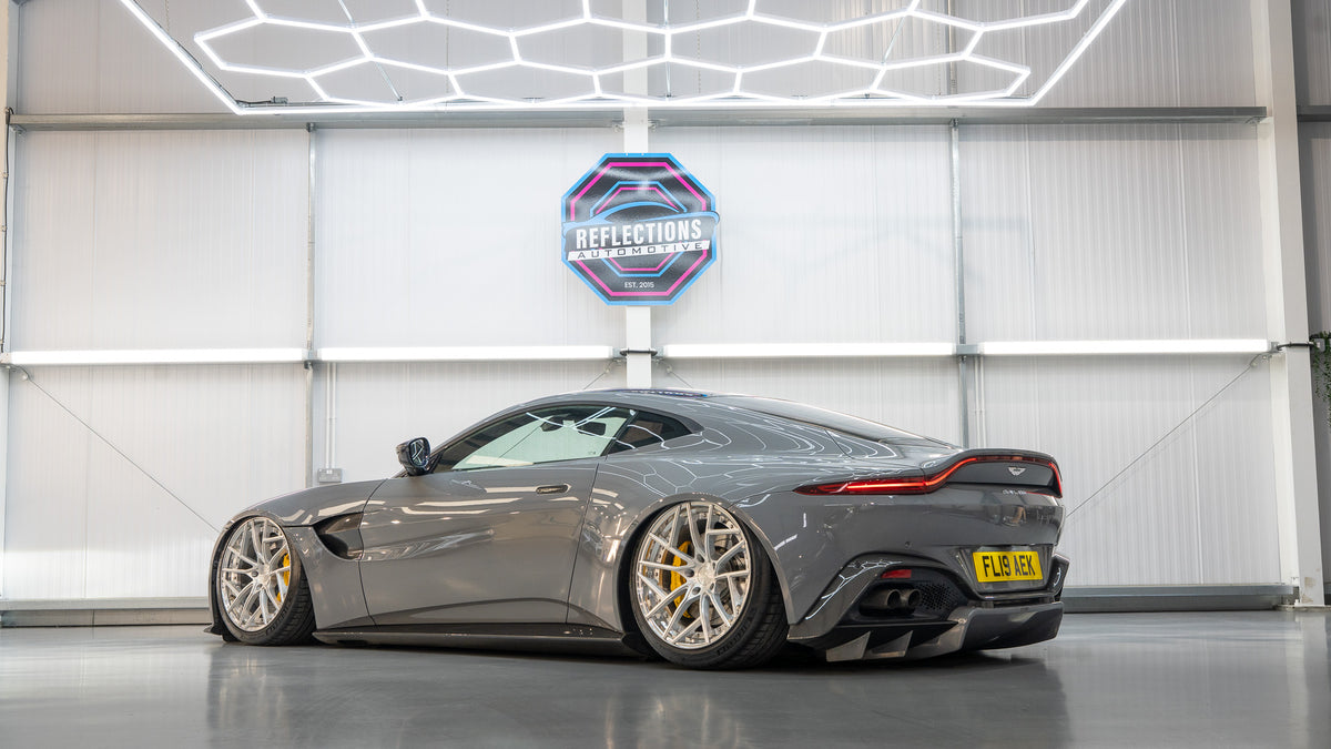 Aston Martin V8 Vantage