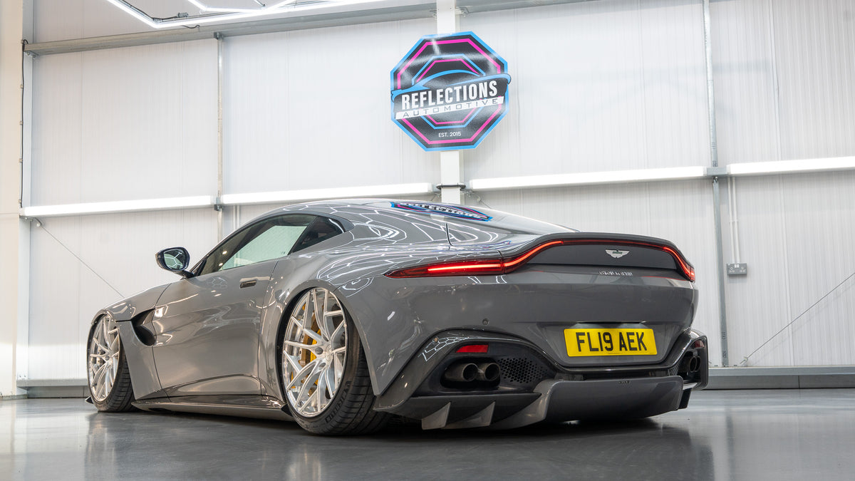 Aston Martin V8 Vantage