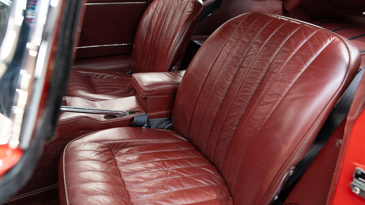 Jaguar E-Type 1965
