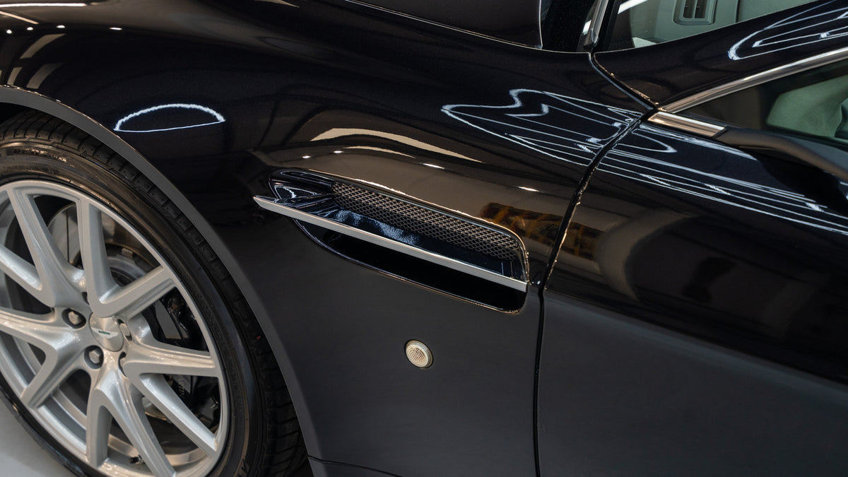 Aston Martin Vantage